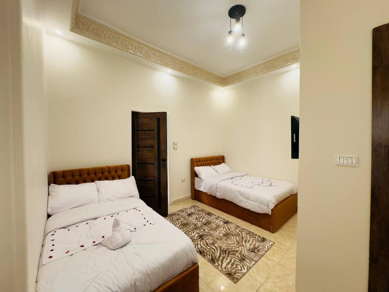 Hur Pyramids Inn Kafrat al Jabal Экстерьер фото