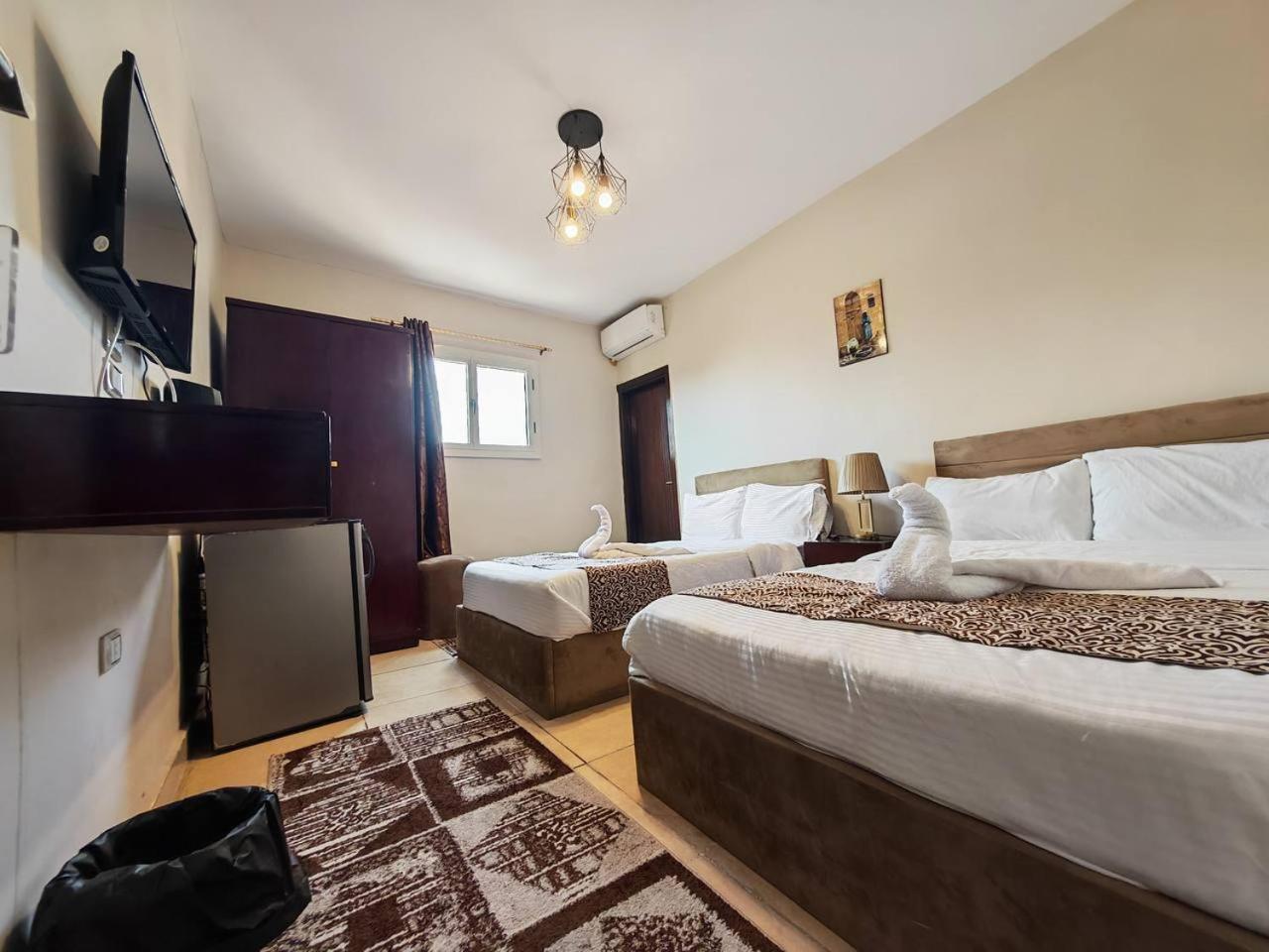 Hur Pyramids Inn Kafrat al Jabal Экстерьер фото